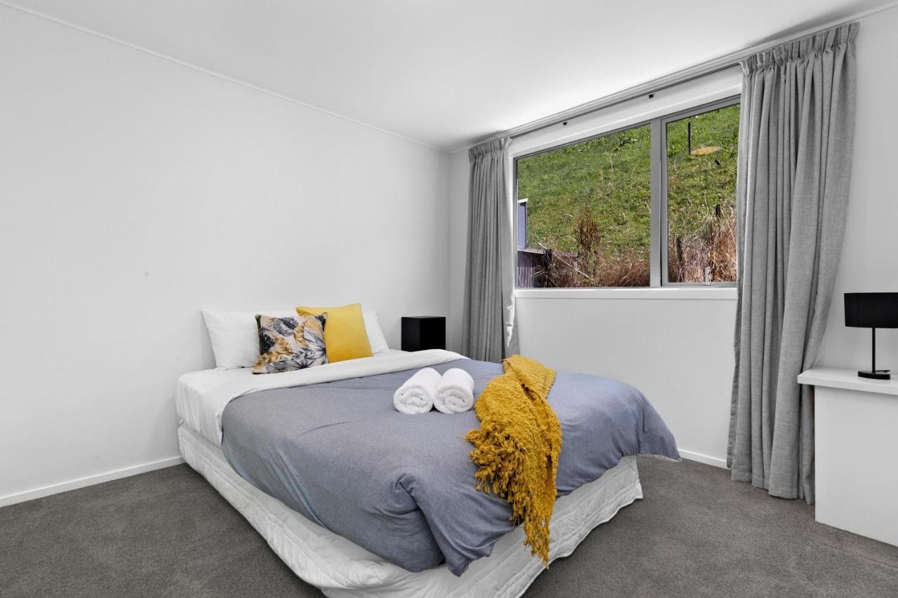 Lovely Marina Views And Sunny Balcony Queenstown Exterior foto
